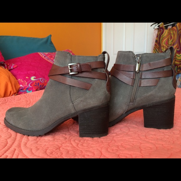 🆕 Sam Edelman Grey Suede Boots Size 8 1/2 - Picture 1 of 6
